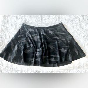 Athleta Match Point skirt sz L